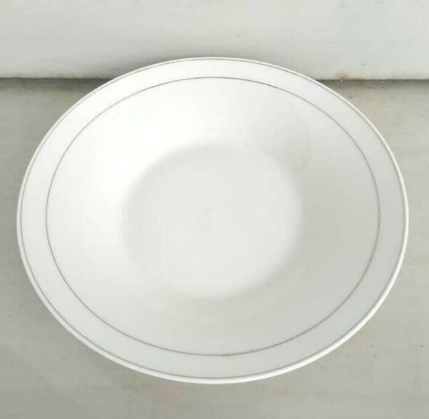 piring putih