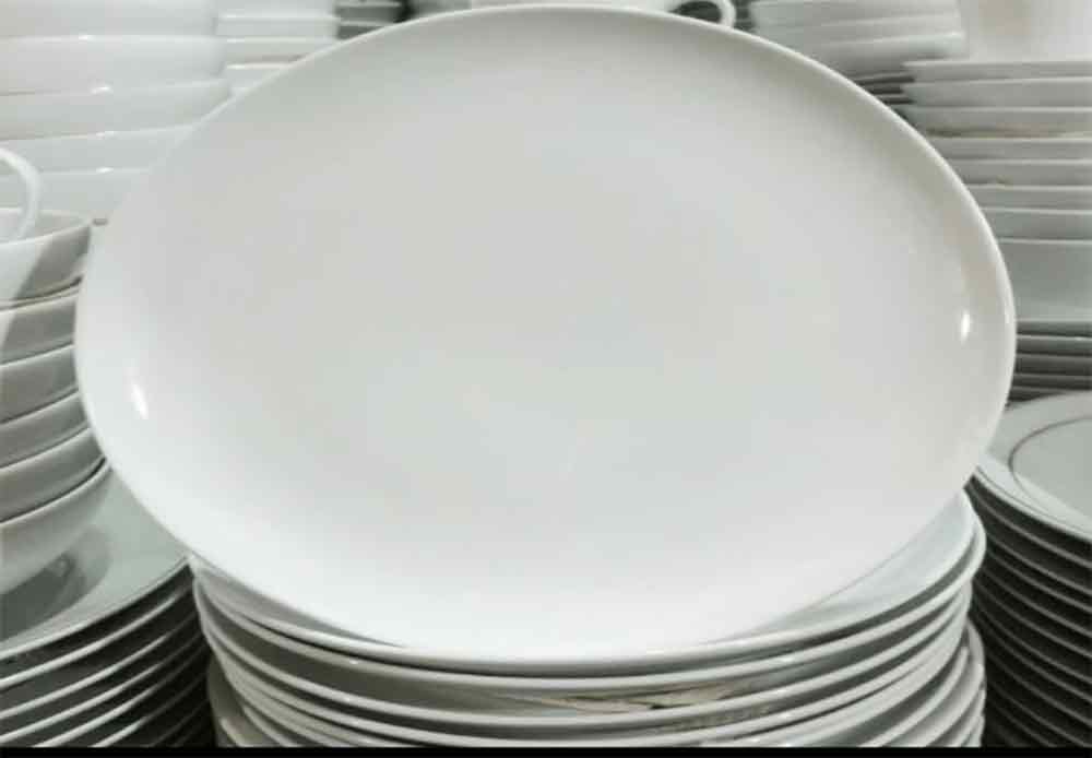 piring keramik putih